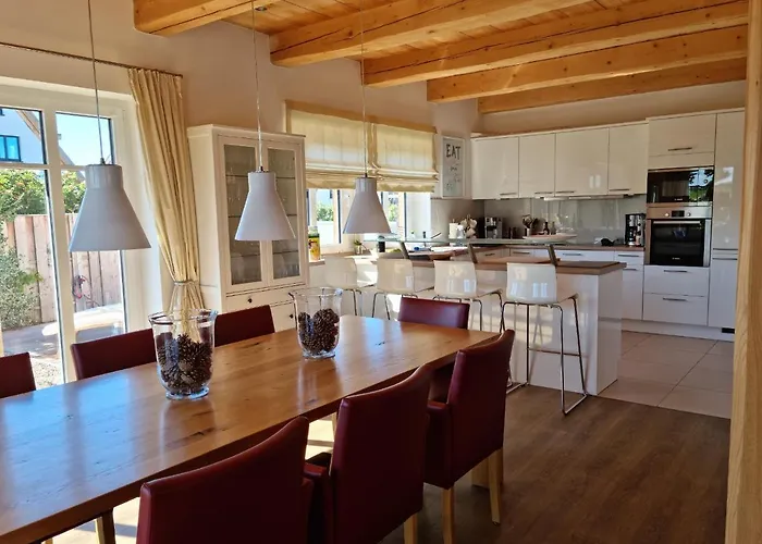 Feriehus Ostsee-wellnesslandhaus Mit Sauna, Jacuzzi, Innenwhirlpool Groß Schwansee
